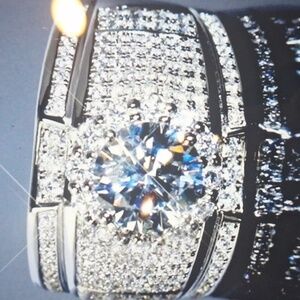 New Womens 2.2 CT Round Cut Gemstones Cubic Zirconia 925 Silver Filled Ring